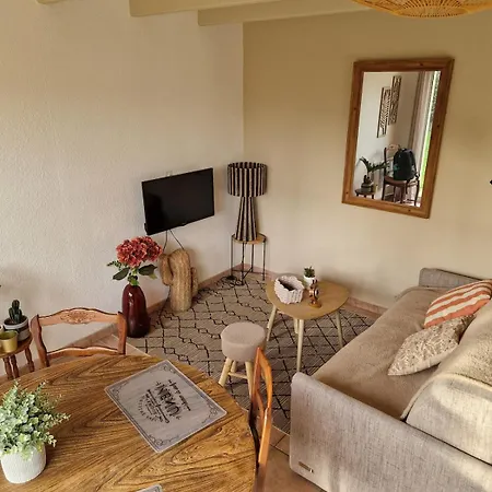 Дом отдыха Maison Typique 6 Couchages Oleronaise Au Coeur De L'ile D'oleron Сен-Пьер-д'Олерон